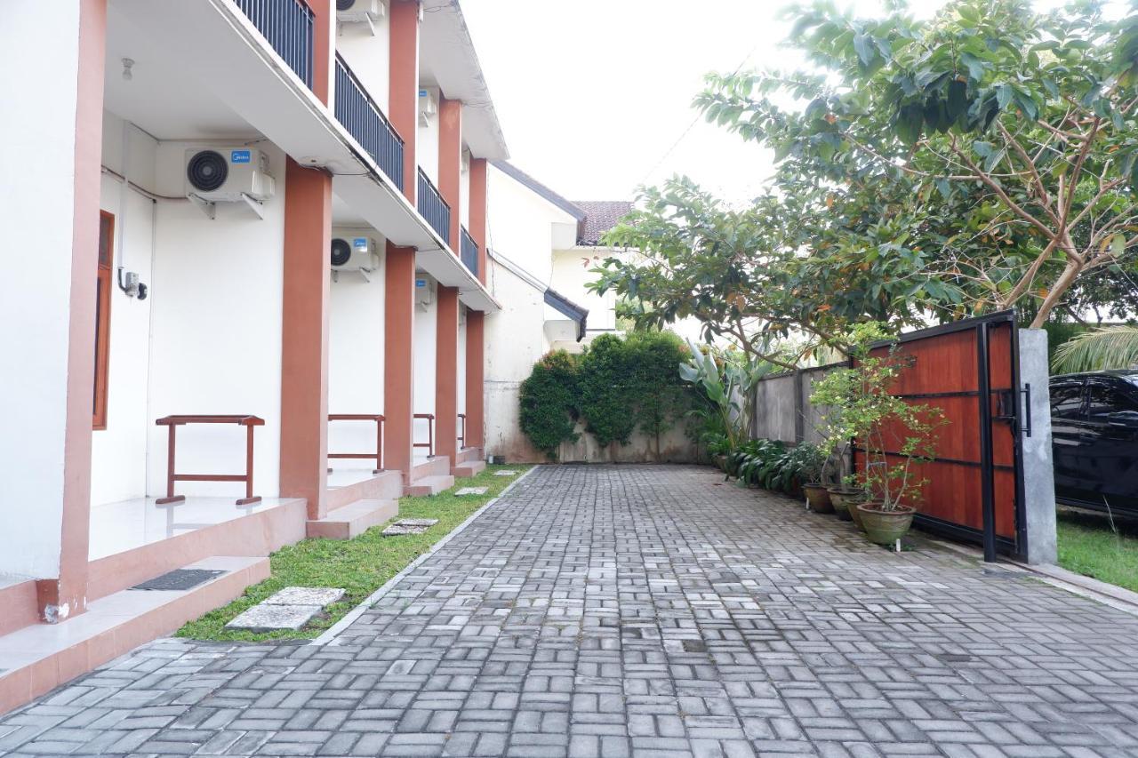 Reddoorz At Bale Eja Syariah Senggigi Daire Montongbuwoh Dış mekan fotoğraf