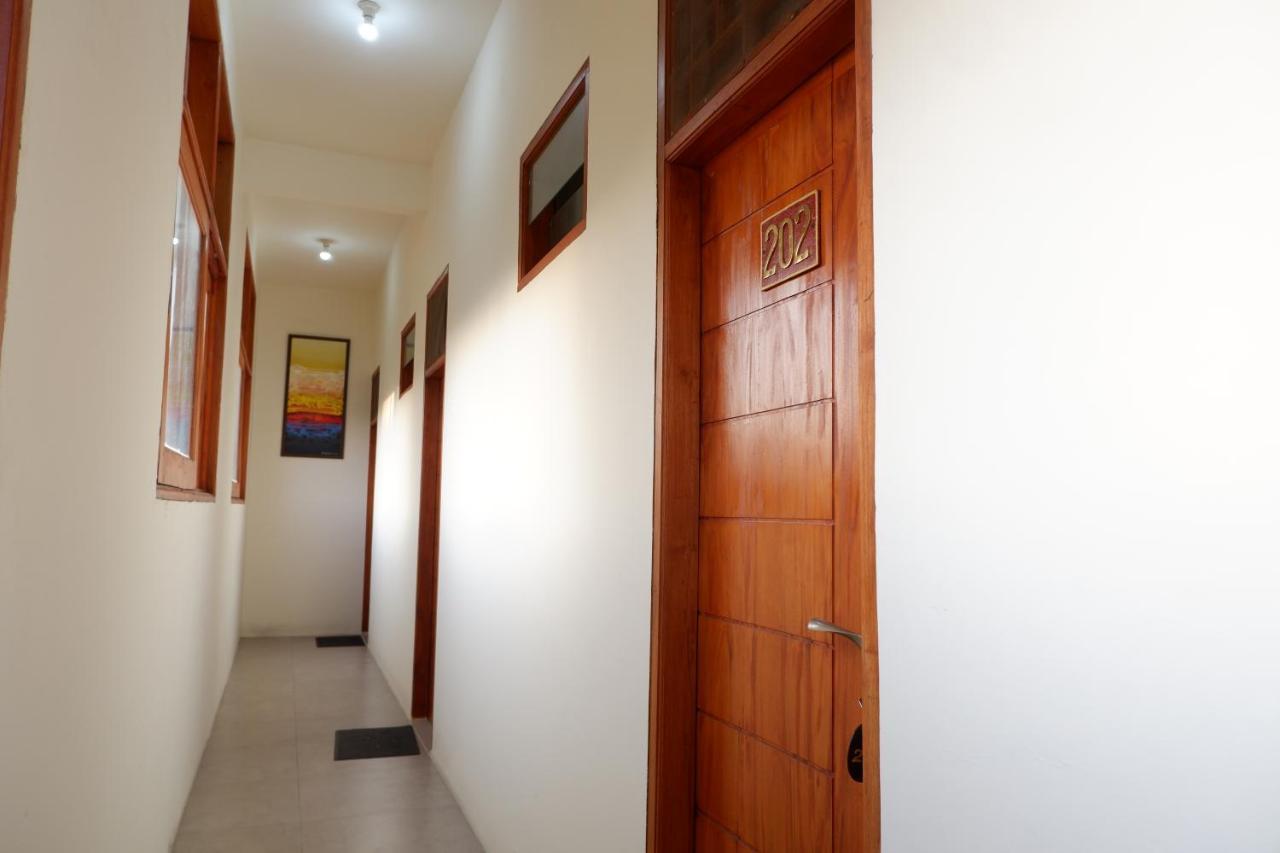 Reddoorz At Bale Eja Syariah Senggigi Daire Montongbuwoh Dış mekan fotoğraf