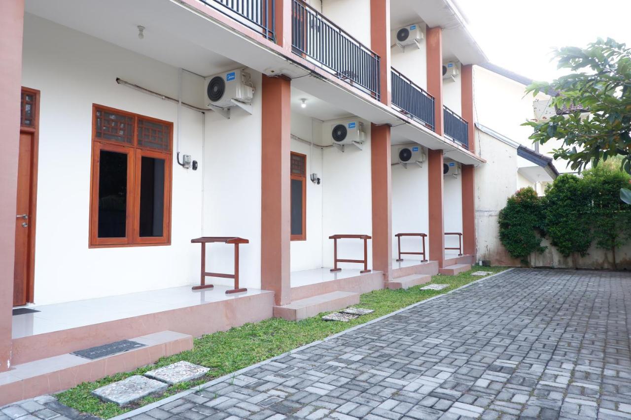 Reddoorz At Bale Eja Syariah Senggigi Daire Montongbuwoh Dış mekan fotoğraf